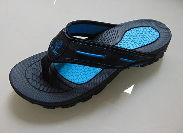 High Qulaity Men′s Beach Sandals Thong Straps Slippers