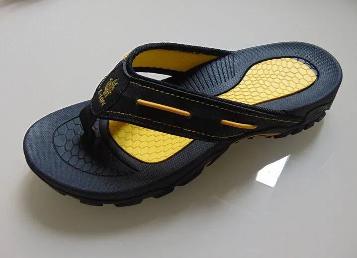 High Qulaity Men′s Beach Sandals Thong Straps Slippers