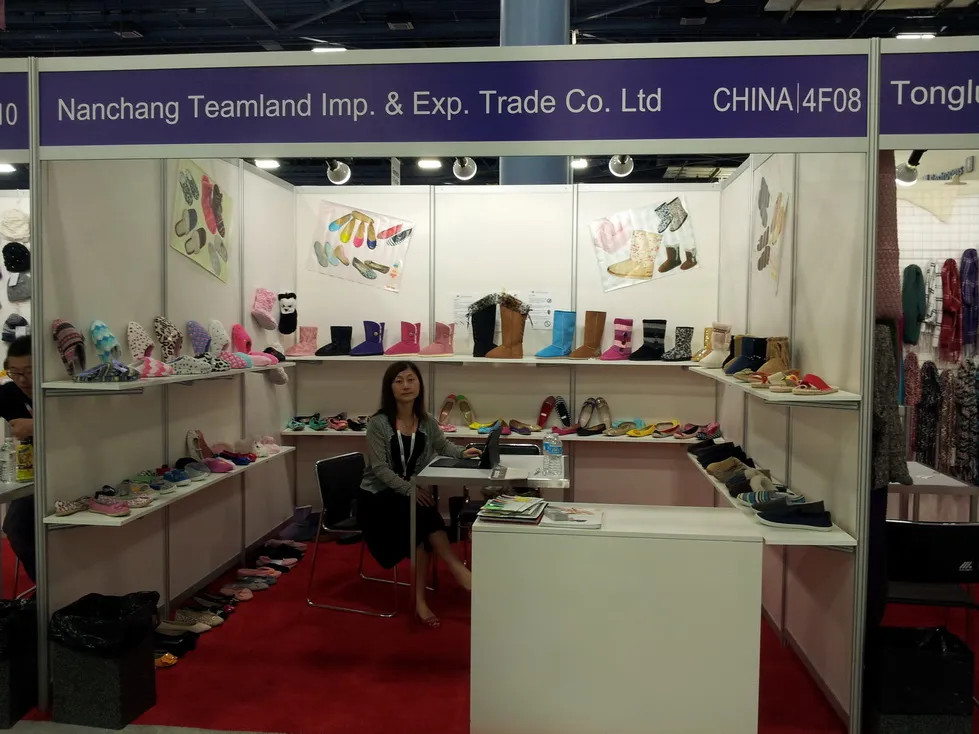 Men′s Camouflage Canvas Fabric Lace up Casual Shoes