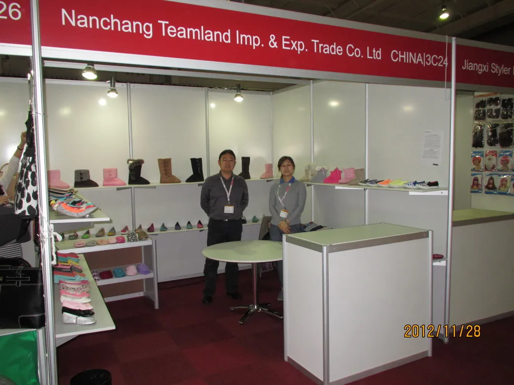 Men′s Camouflage Canvas Fabric Lace up Casual Shoes