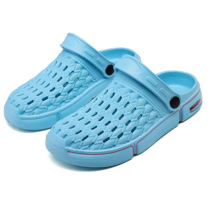 Summer Trendy Men′s Hole Clog Shoes Beach Black Non-Slip Soft Couple Close Toe Sandals and Slippers