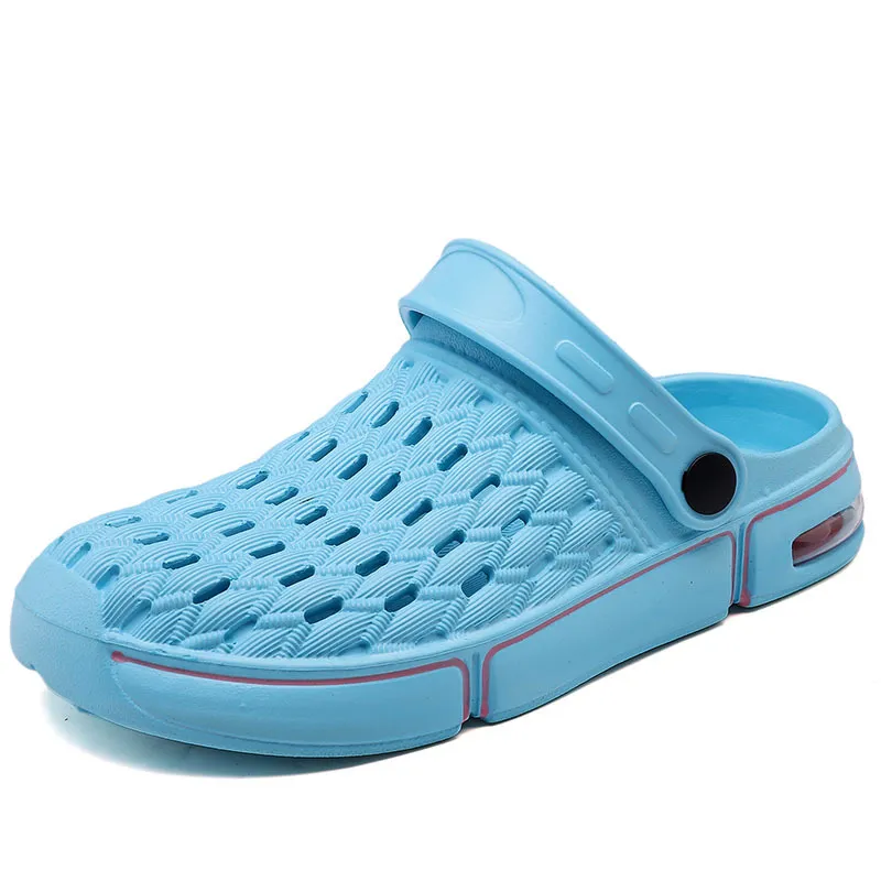 Summer Trendy Men′s Hole Clog Shoes Beach Black Non-Slip Soft Couple Close Toe Sandals and Slippers