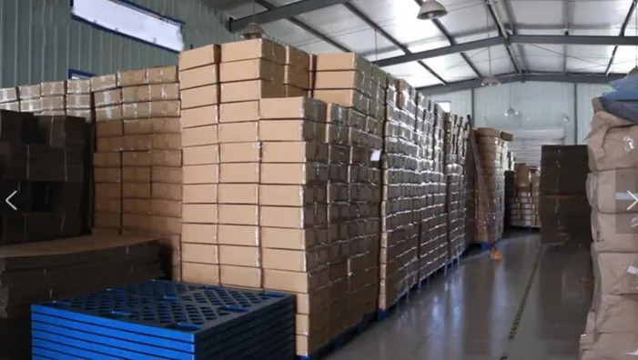 Wholesale Big Sizes Men Indoor Slippers