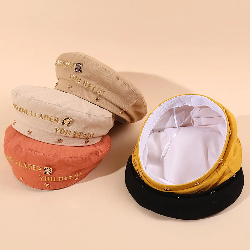 Wholesale Spring Autumn Winter Ladies Golden Alphabetic Portrait Painter Cap Beret for Girls